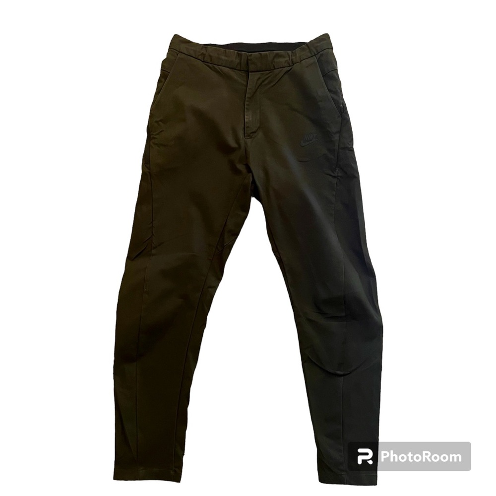 Nike Men’s Straight Slim Fit Pants